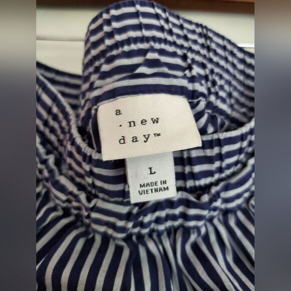 A New Day blue and gray stripe elastic band skirt women's size large - Picture 5 of 5